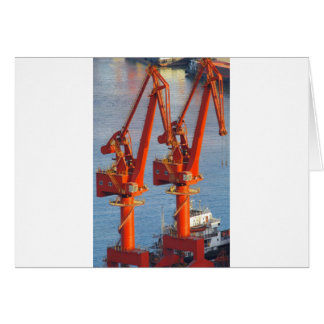 ressembler jumeau de grues de construction aux