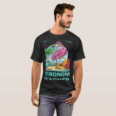 Retired Astronomy Teacher Flamingo T-shirt (Voorkant volledig)