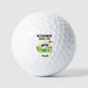 Retraite de golf avec balle sur le green