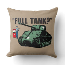 Retro 1950s gasstation bediende: "Volledige tank?"