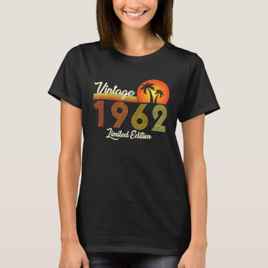 Retro  1962 60th Birthday 60 Years old T-shirt (Voorkant)