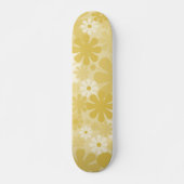 Retro 60s 70s Aesthetisch Floral Pattern in Mustar Skateboard (Voorkant)