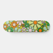 Retro 60s 70s Flowers Spring Green Floral Pattern Skateboard (Horizontaal)