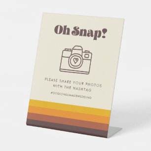 Retro 60s Oh Snap Hashtag voor bruiloften Reclamebord Met Voetstuk