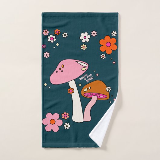 Retro 70s champignons en bloemen marineblauw bad handdoek (Handdoek)