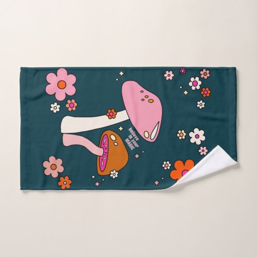 Retro 70s champignons en bloemen marineblauw bad handdoek (Handdoek)