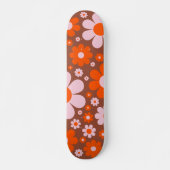 Retro 70s Daisy Sinaasappel gepersonaliseerd Skateboard (Voorkant)