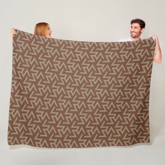 Retro Abstract Mid-Century Modern Patroon in Brown Fleece Deken (In situ)