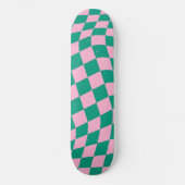 Retro Aesthetic Vibrant Pink Green Checkerboard Skateboard (Voorkant)
