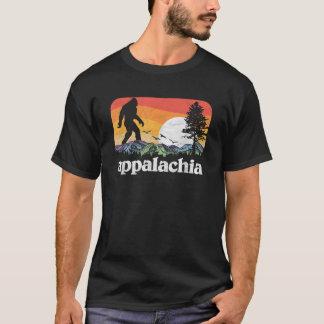 Retro Appalachia Bigfoot Mountain Trees Natuur Out T-shirt