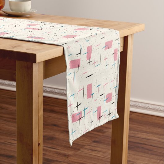 Retro Atomic Pink Pattern Table Runner Korte Tafelloper (Voorbeeld)
