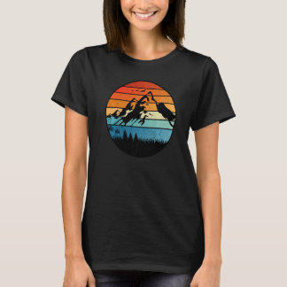 retro berg voor klimmers en wandelaars die t-shirt