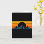 Retro bergsilhouet kaart (Gele Bloem)