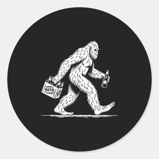 Retro Bigfoot Drink Bier – Funny Sasquatch Ronde Sticker (Voorkant)