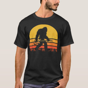 Retro Bigfoot Gitaar, Vintage Sasquatch Rocker T-shirt