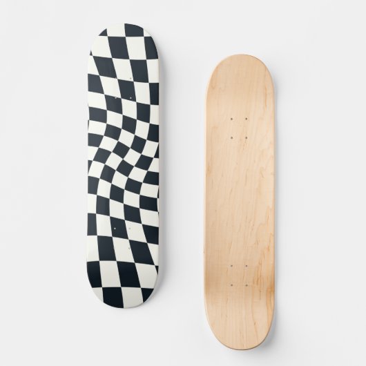 Retro Black en White Pastel Warped Checkerboard Skateboard (Voorkant)