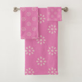 Retro Bloemen Patroon Roze Groovy Boho Esthetisch Bad Handdoek (Insitu)