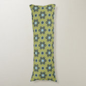 Retro Blue & Black Daisies op Green Floral Pattern Lichaamskussen (Voorkant Verticaal)