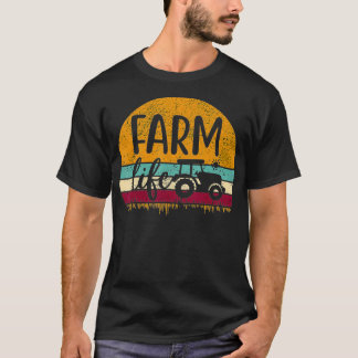 Retro  Boerderij boer- en trekkerfamilie ver weg T-shirt