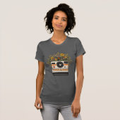 Retro Camera Focus sur le bon T-shirt (Devant entier)