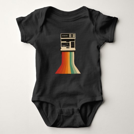 Retro camera met regenboogprint romper (Voorkant)