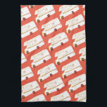 Retro Camper Motorhome RV serviette de cuisine rou<br><div class="desc">Décorez votre cuisine avec cette serviette cool. Fait un grand ménage ou cadeau d'anniversaire! Vous pouvez le customiser et ajouter du texte. Consultez ma boutique pour trouver beaucoup plus de couleurs et de motifs plus des trucs de cuisine assortis!</div>