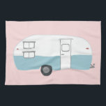 Rétro Camper Trailer serviette de cuisine rose<br><div class="desc">Décorez votre cuisine avec cette serviette cool. Fait un grand ménage ou cadeau d'anniversaire! Vous pouvez le customiser et ajouter du texte. Consultez ma boutique pour trouver beaucoup plus de couleurs et de motifs plus des trucs de cuisine assortis!</div>
