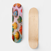 Retro Carnival Kikkers Skateboard (Voorkant)