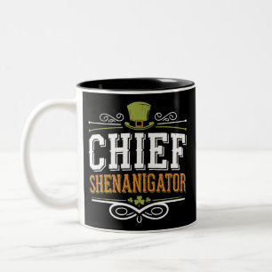Retro Chief Shenanigator Lucky Leprechaun Hoed  Tweekleurige Koffiemok
