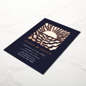 Retro chique bloemenbruiloft folie uitnodiging (Gedraaid)