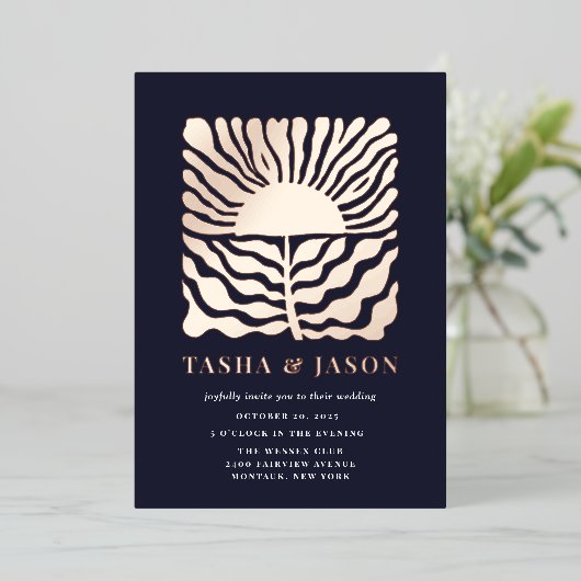 Retro chique bloemenbruiloft folie uitnodiging (Staand Voorkant)