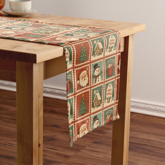 Retro Christmas Stamp Collage Korte Tafelloper (Voorbeeld)