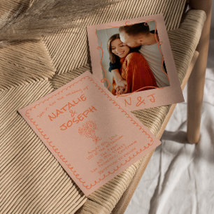 Retro Coral Hand Geschreven Quirky Fotobruiloft Kaart