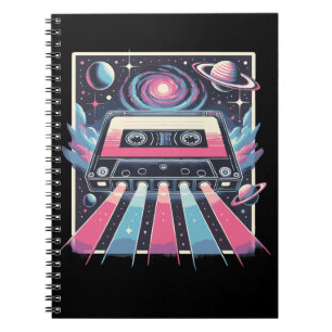 Retro Cosmic Mixtape – Synthwave cassette in de ru Notitieboek