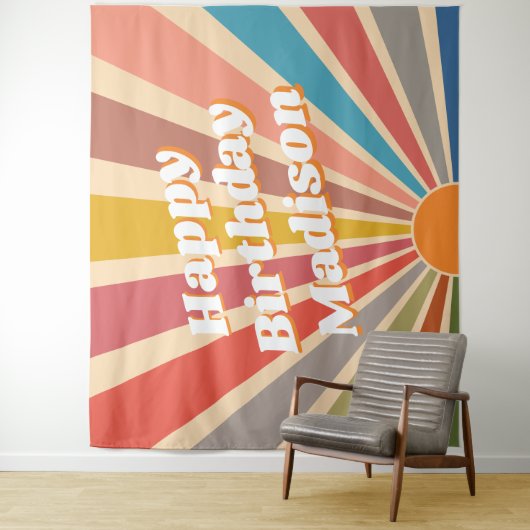 Retro Custom Birthday Party Name  Sunburst Wandkleed (In situ)