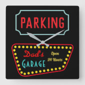 Retro Dad's Garage Sign Wall Clock Vierkante Klok (Voorkant)