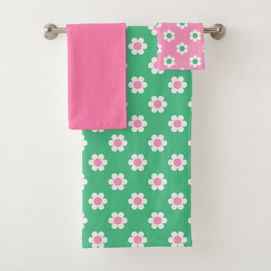 Retro Daisies Pink en Green Bad Handdoek (Insitu)