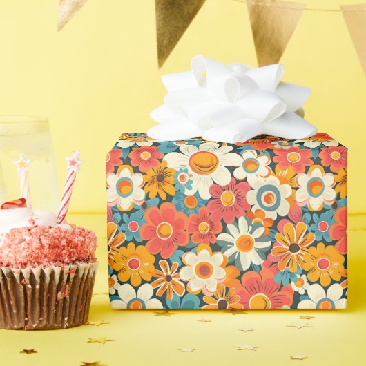Retro Daisy Floral Wrapping Paper Cadeaupapier (Verjaardagsfeest)