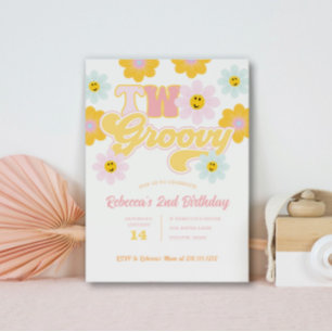 Retro Daisy Two Groovy Tweede Verjaardagsuitnodigi Kaart
