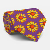 Retro Daisy Yellow op Paarse Stropdas (Opgerold)