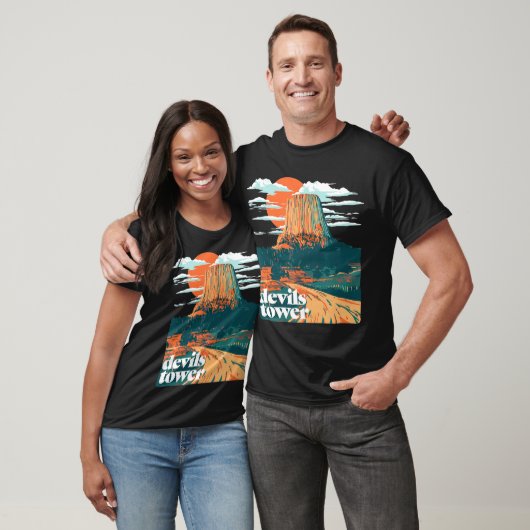 Retro Devils Tower Monument  design T-shirt (Unisex)