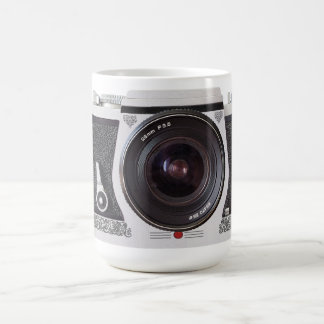 Rétro effet de l'appareil-photo 80s sur la tasse