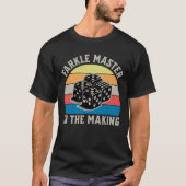 Retro Farkle Master in het maken van dobbelstenen  T-shirt (Voorkant)