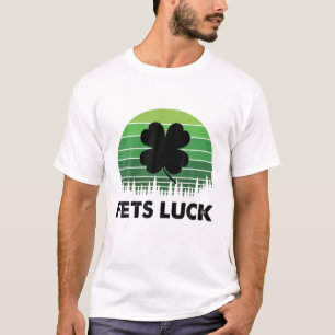 Retro Fets Luck St. Patrick's Day Irish Clover Adu T-shirt