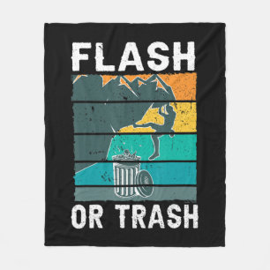 Retro Flash of Trash Fun Rock Climate Mountain Bo Fleece Deken