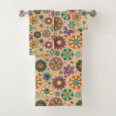 Retro Floral Towel 60s Boho Bath Style Accent (En situation)