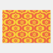 Retro Flowers on Yellow and Red Ogee Pattern  Inpakpapier Vel (Voorkant 2)