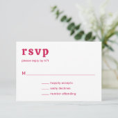 Retro Font Hot Roze Moderne bruiloft RSVP Kaartje (Staand voorkant)