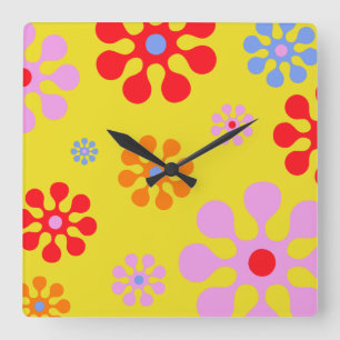 Retro Funky Flower Pattern Yellow Wall klok