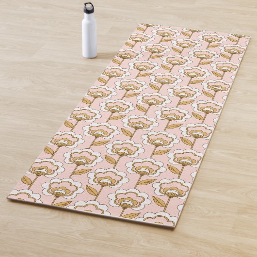 Retro Garden Pink Floral Pattern Yogamat (In situ)